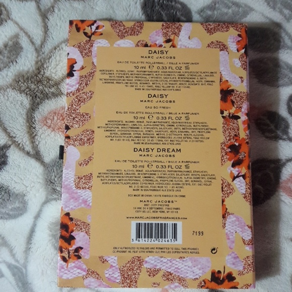 Daisy Marc Jacobs Perfume Set - Picture 4 of 5